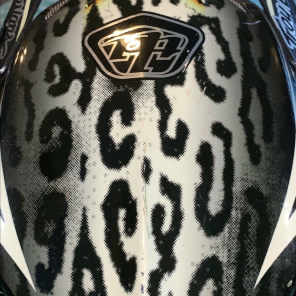 Carbon Fiber Troy Lee Deigns Speeda Cheetah helmet